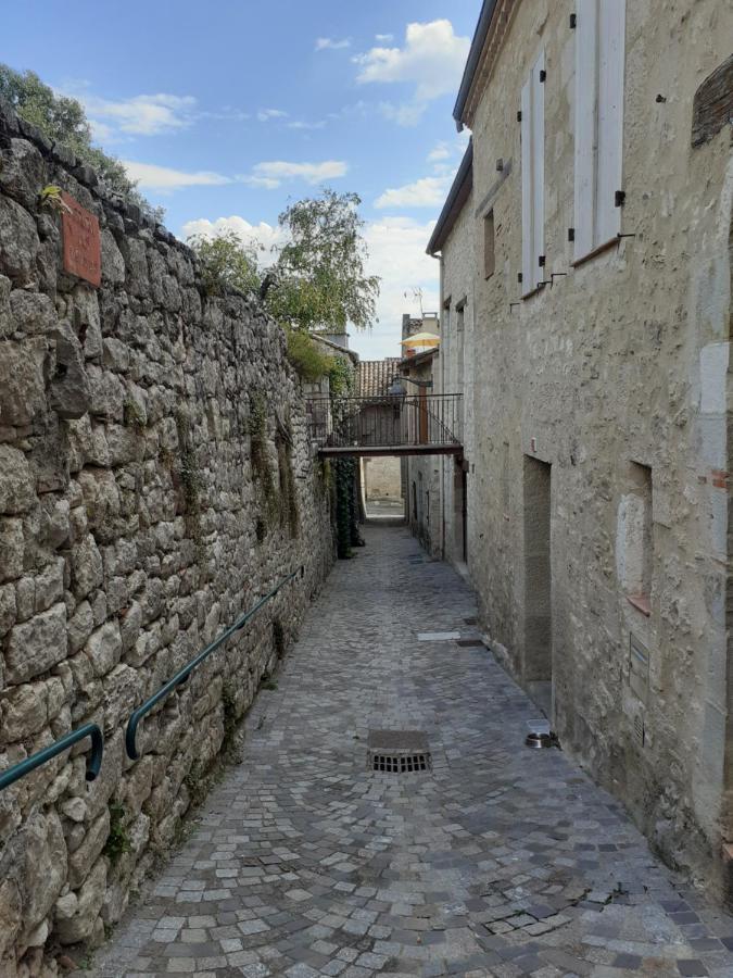 Petit Gite Des Augustins Monflanquin Bagian luar foto